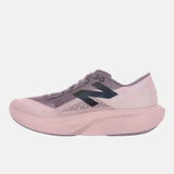 Tênis New Balance Feminino FuelCell Rebel v4