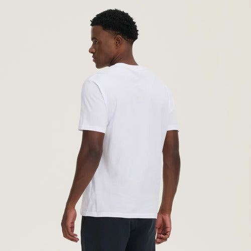 Camiseta New Balance Masculina Essentials