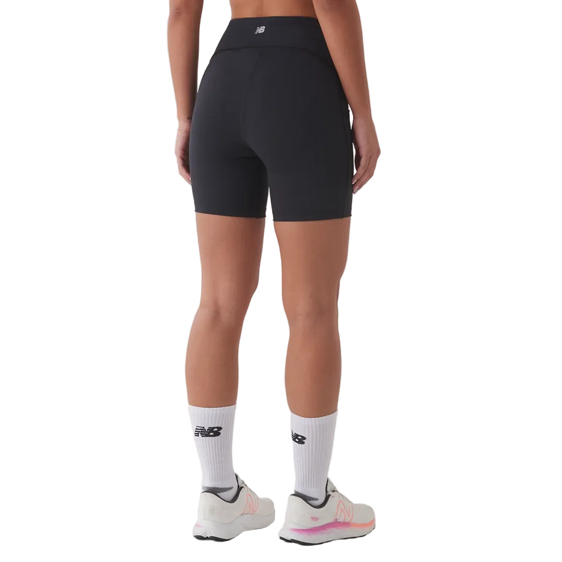 Bermuda New Balance Feminina Sleek 6
