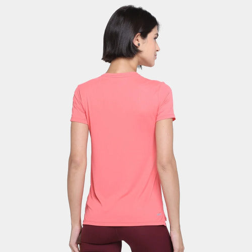 Camiseta New Balance Feminina Sport Essentials
