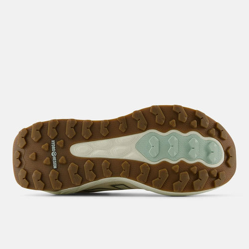 Tênis New Balance Feminino Fresh Foam Garoé V2